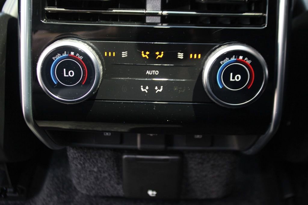 Used 2024 Land Rover Range Rover SE image 28