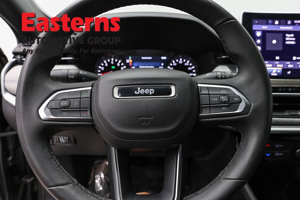 Used 2024 Jeep Compass Latitude AWD/4WD image 10