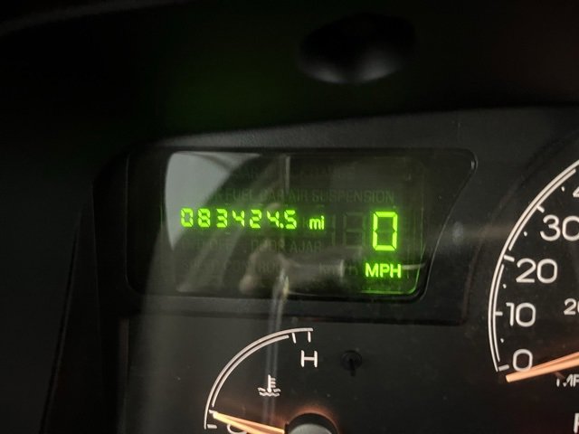 Used 2005 Lincoln Town Car Signature Limited image 42