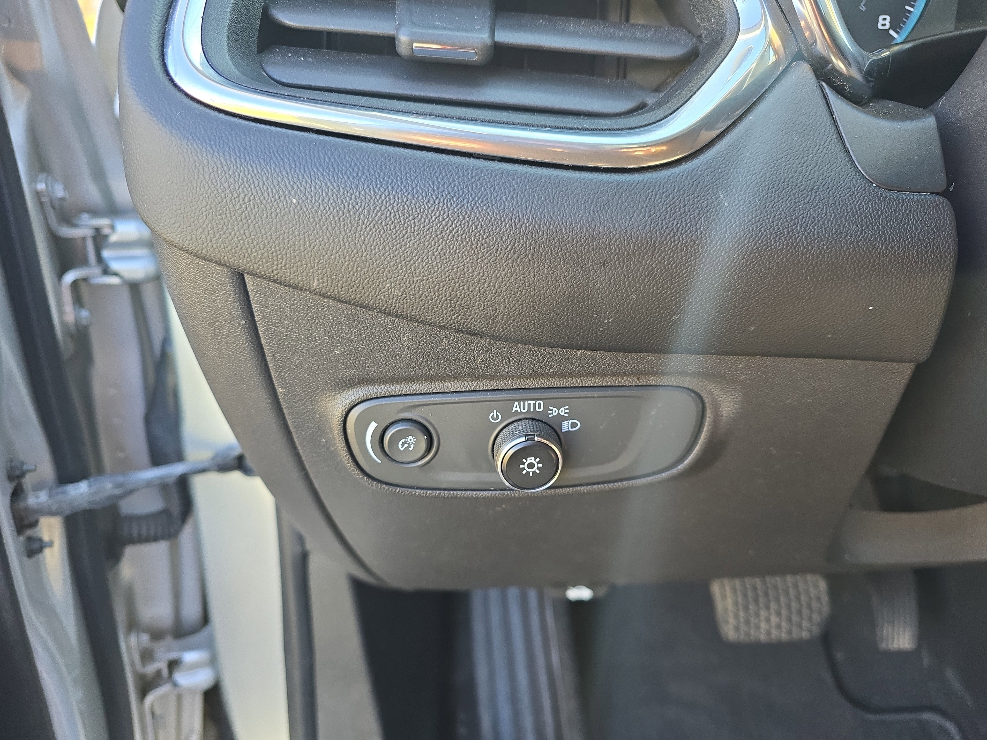 Used 2019 Chevrolet Equinox LS w/ LS Convenience Package AWD/4WD image 20