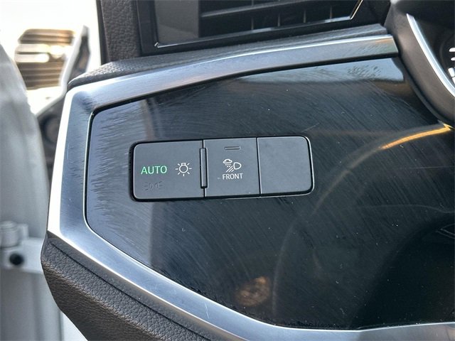 Used 2024 Audi Q3 2.0T Premium image 16