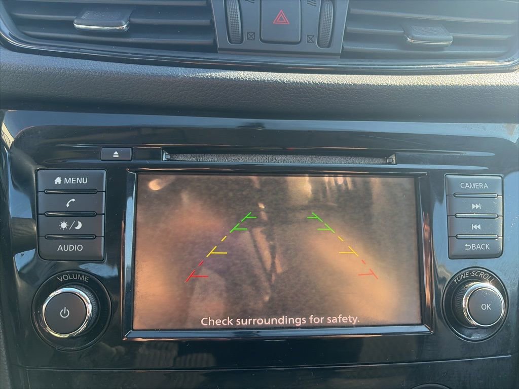 Used 2018 Nissan Rogue S image 19