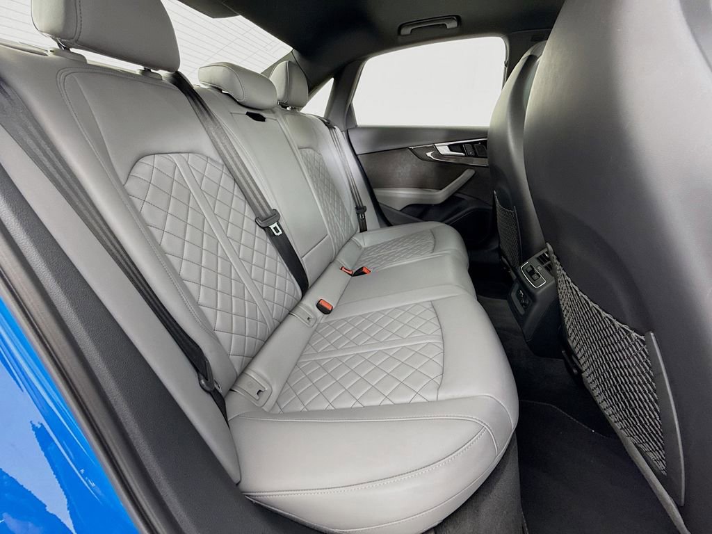 Used 2020 Audi S4 Prestige w/ Prestige Package image 31
