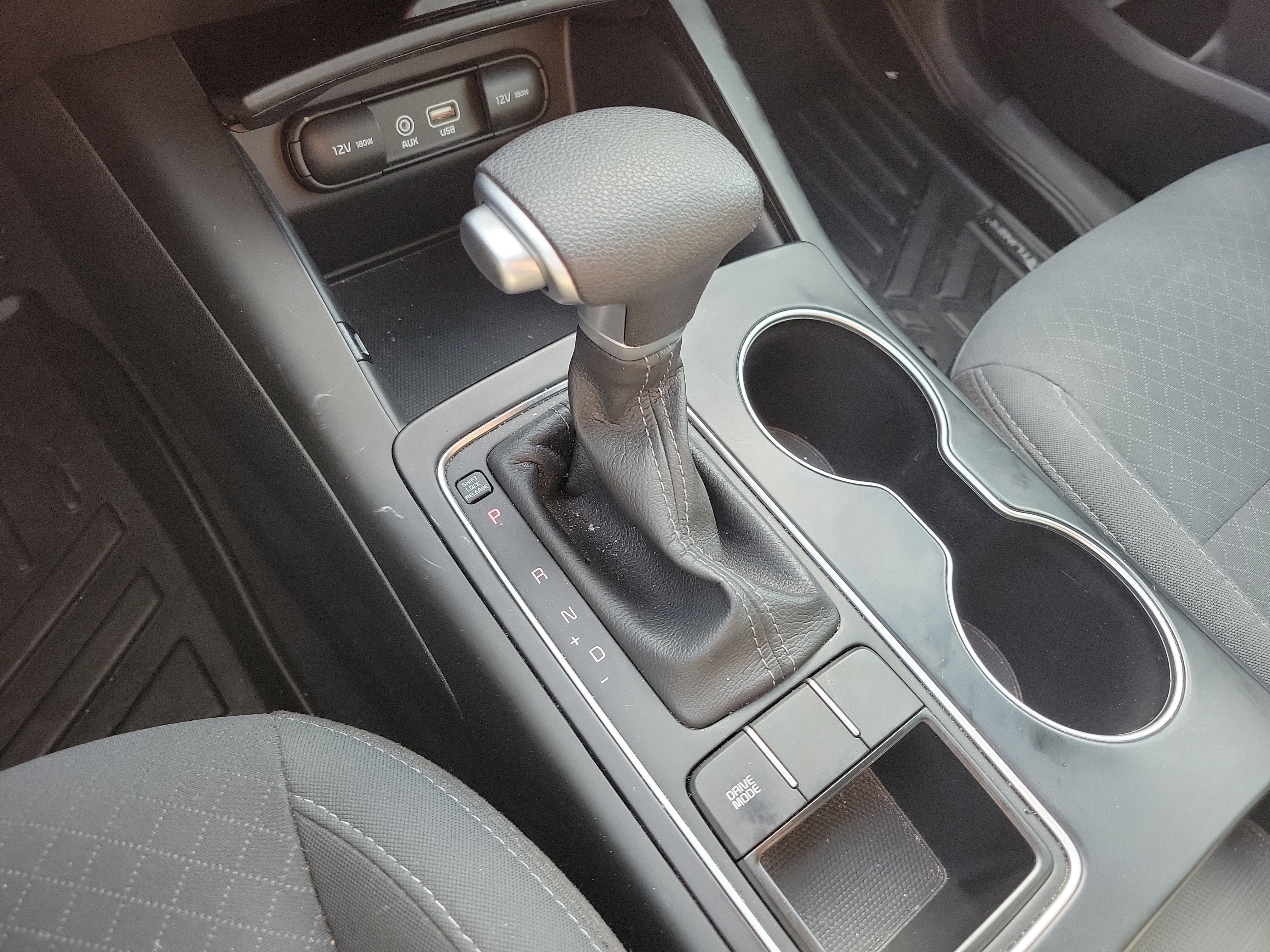 Used 2020 Kia Sorento LX image 35