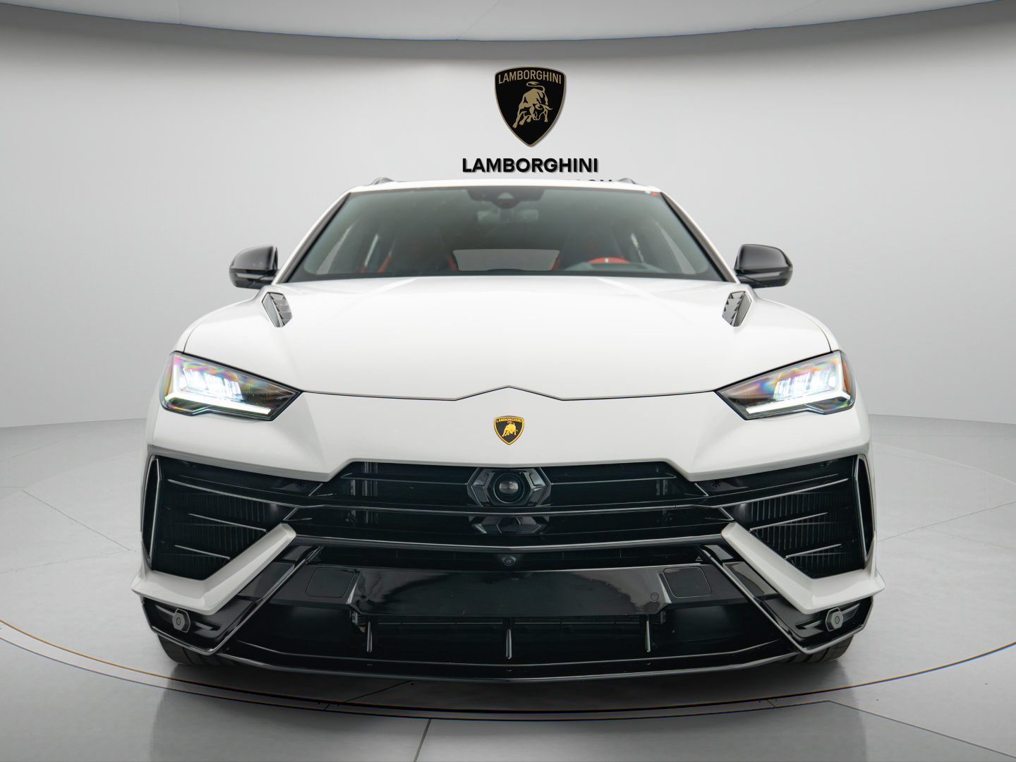 Used 2024 Lamborghini Urus S AWD/4WD image 2