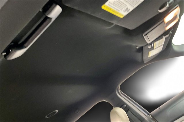 Used 2019 Ford Explorer XLT w/ Equipment Group 202A image 28