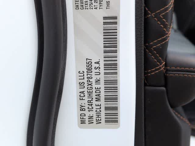 Used 2023 Jeep Grand Cherokee Summit AWD/4WD image 38