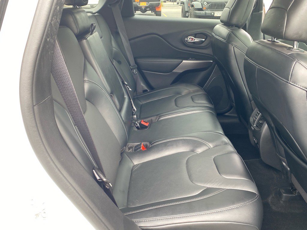 Used 2022 Jeep Cherokee Limited w/ Mopar Interior Package image 25