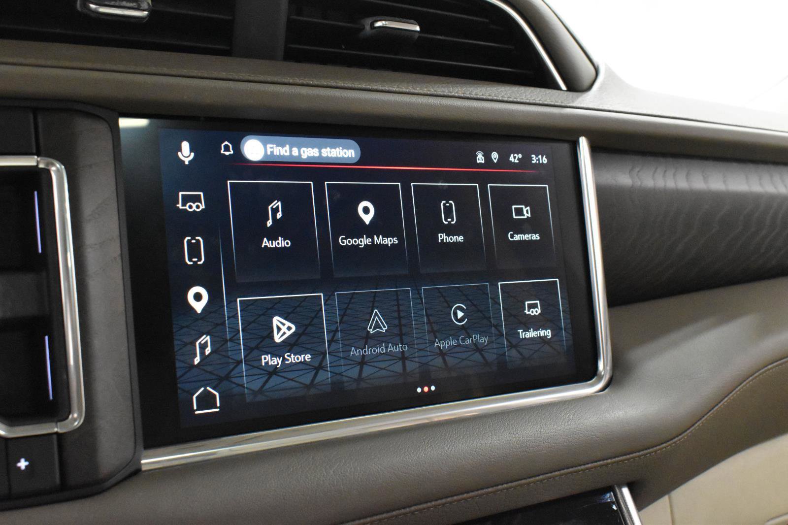 Used 2023 GMC Yukon XL Denali w/ Max Trailering Package image 18