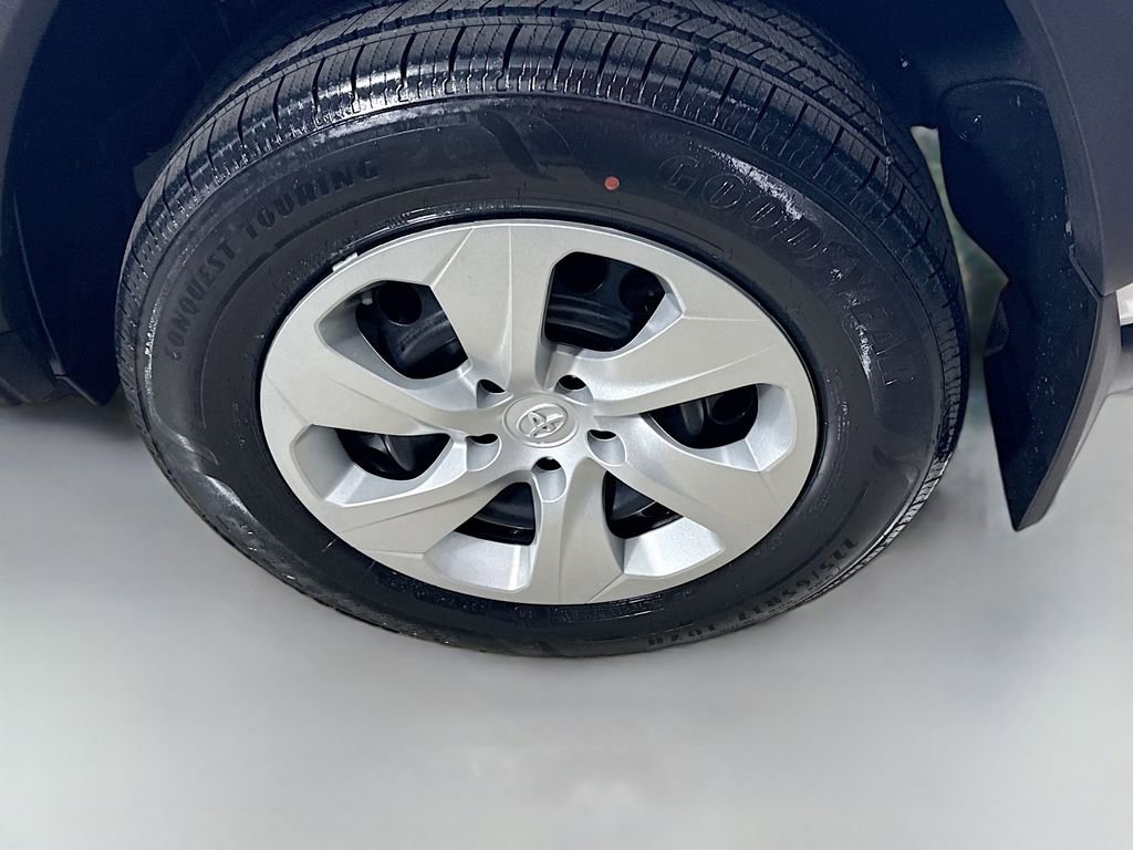 Certified 2023 Toyota RAV4 LE image 29