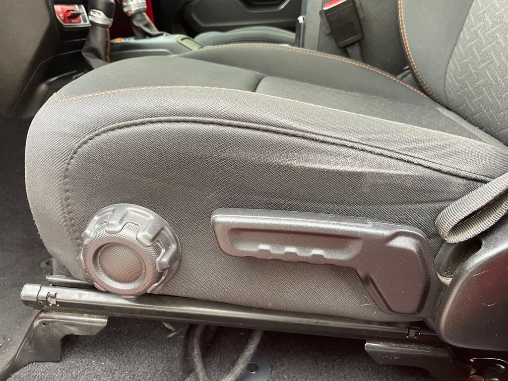 Used 2021 Jeep Gladiator Mojave AWD/4WD image 10
