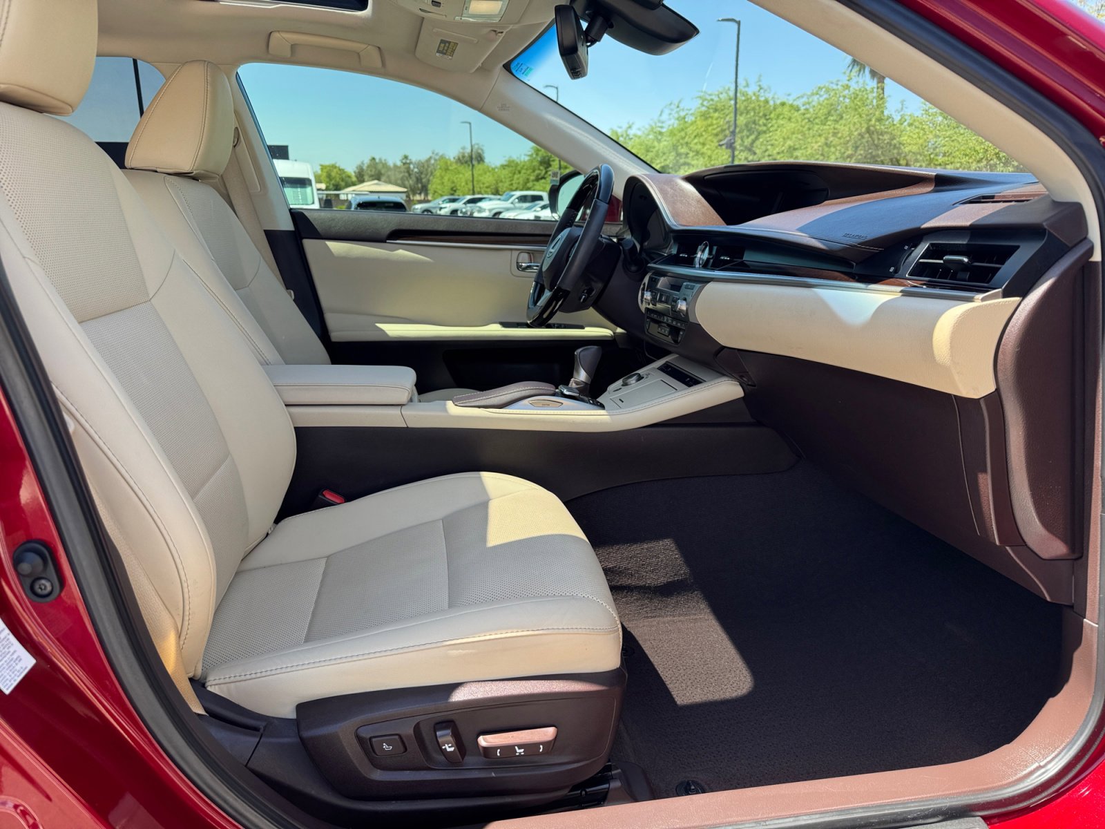 Used 2018 Lexus ES 350 w/ Navigation System Package image 19