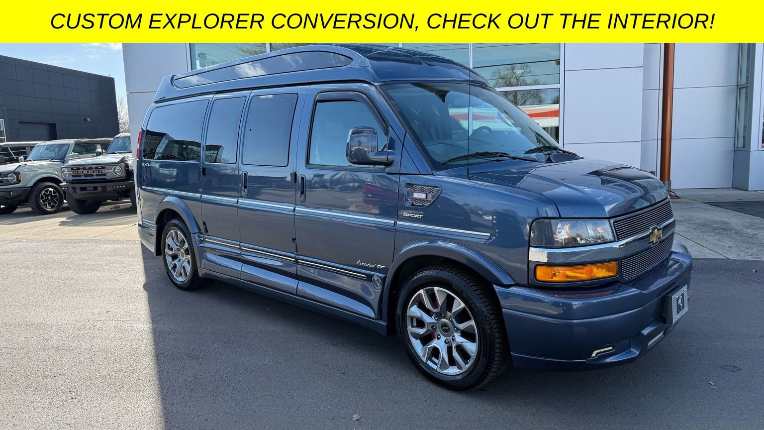 Used 2023 Chevrolet Express 2500 image 1