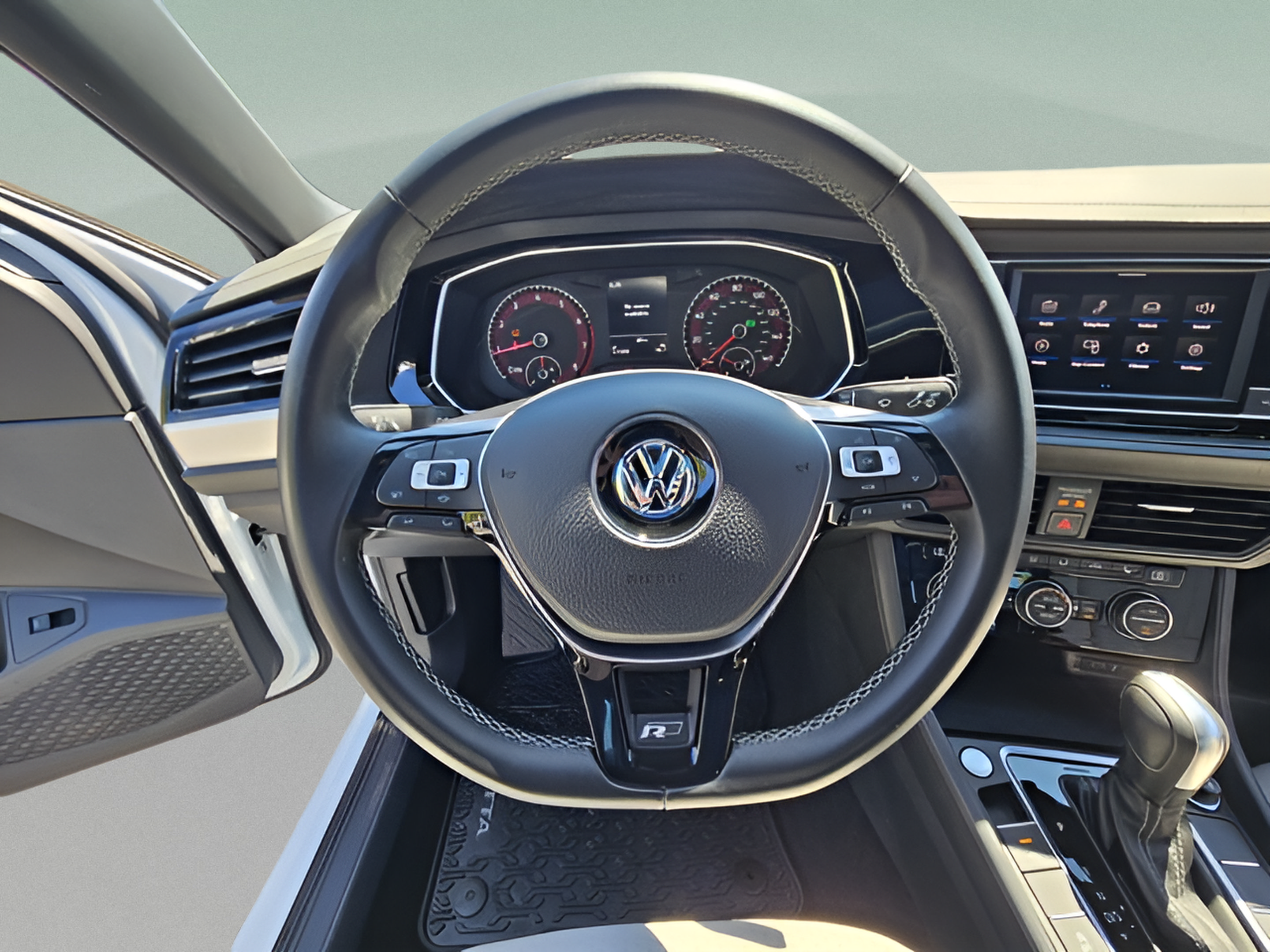 Used 2020 Volkswagen Jetta R-Line w/ R-Line Cold Weather Package FWD image 22