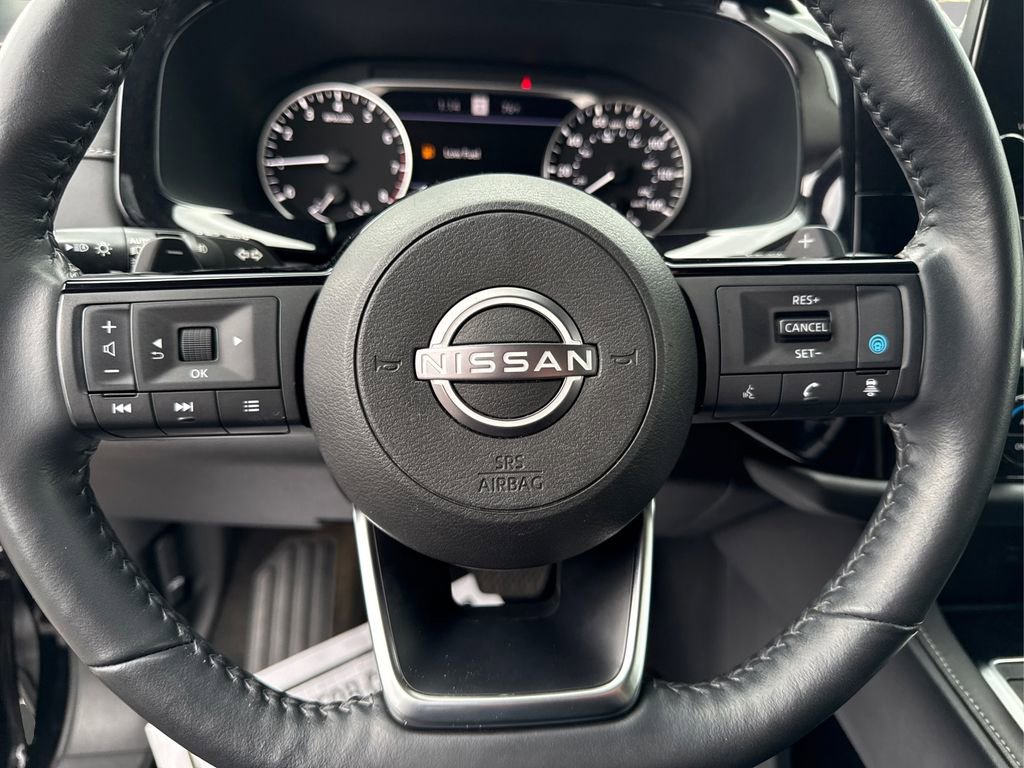 Used 2023 Nissan Pathfinder SL w/ Lighting Package (N92) AWD/4WD image 24