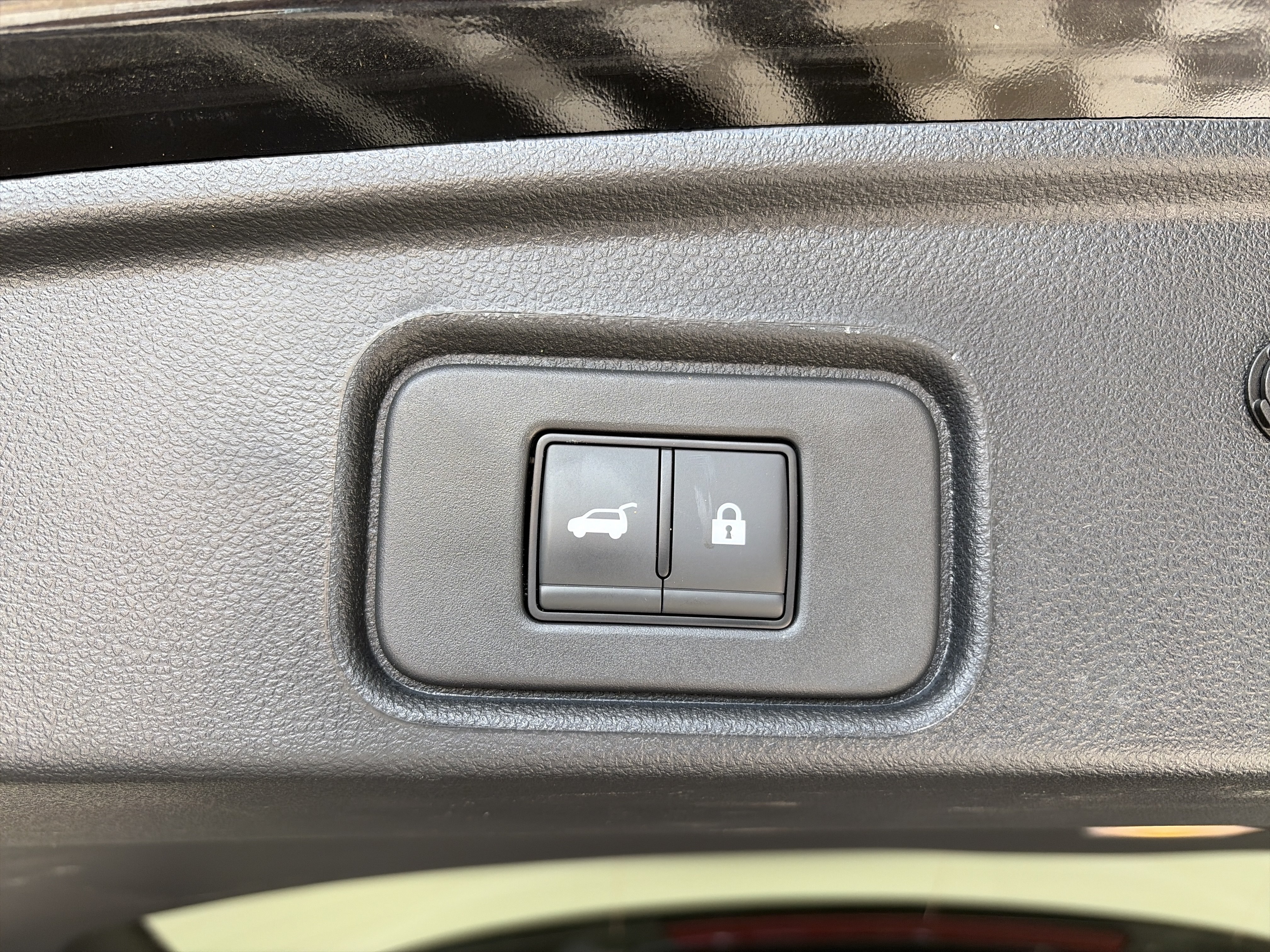 Certified 2025 Nissan Pathfinder Platinum w/ Lighting Package (N93) AWD/4WD image 7