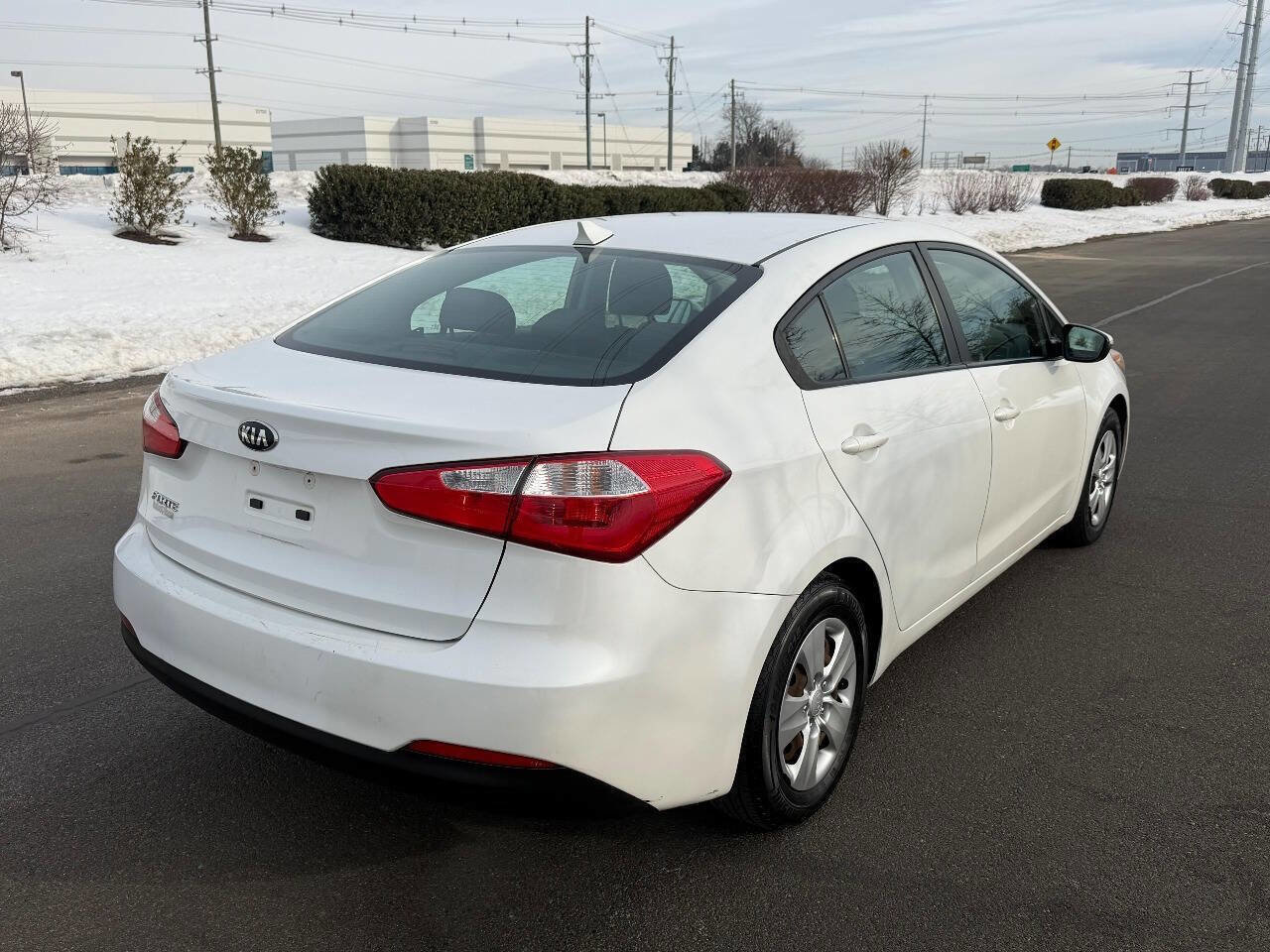 Used 2015 Kia Forte LX w/ Popular Package image 4