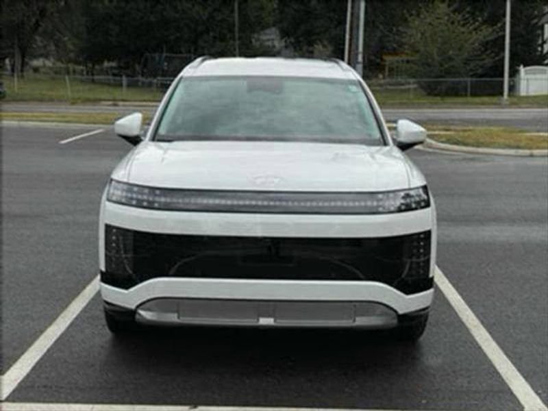 New 2026 Hyundai Ioniq 9 SEL image 8