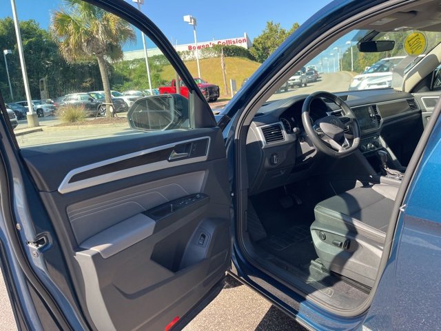 Used 2021 Volkswagen Atlas SE image 4