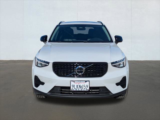 Used 2024 Volvo XC40 B5 Core w/ Climate Package image 8