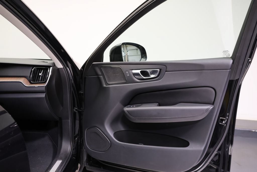 Used 2023 Volvo XC60 B5 Plus w/ Protection Package Premier AWD/4WD image 37