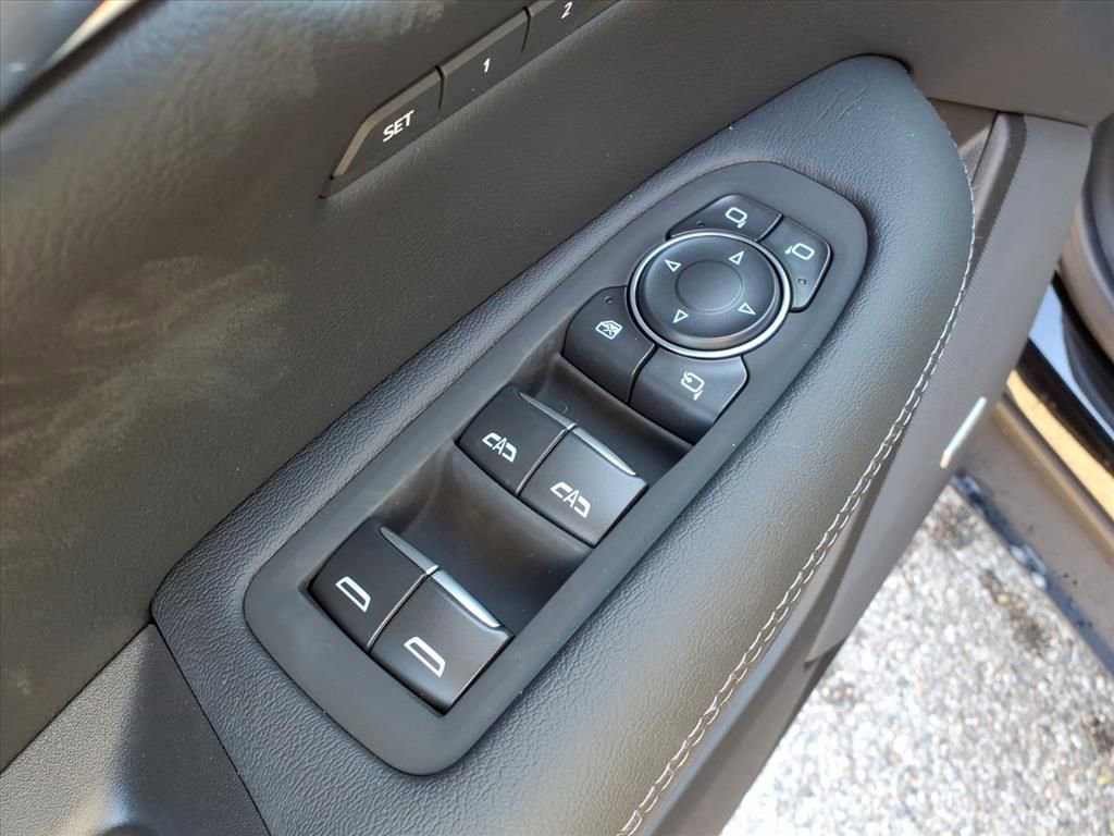 New 2025 Cadillac XT5 Premium Luxury w/ LPO, Floor Liner Package image 13