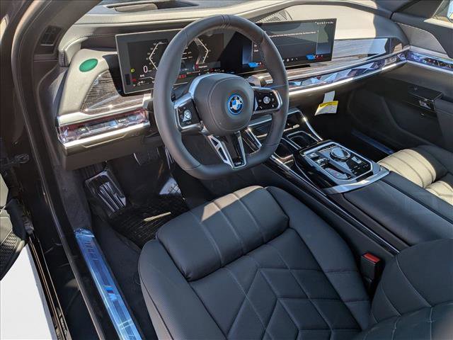 New 2026 BMW 750e xDrive image 3