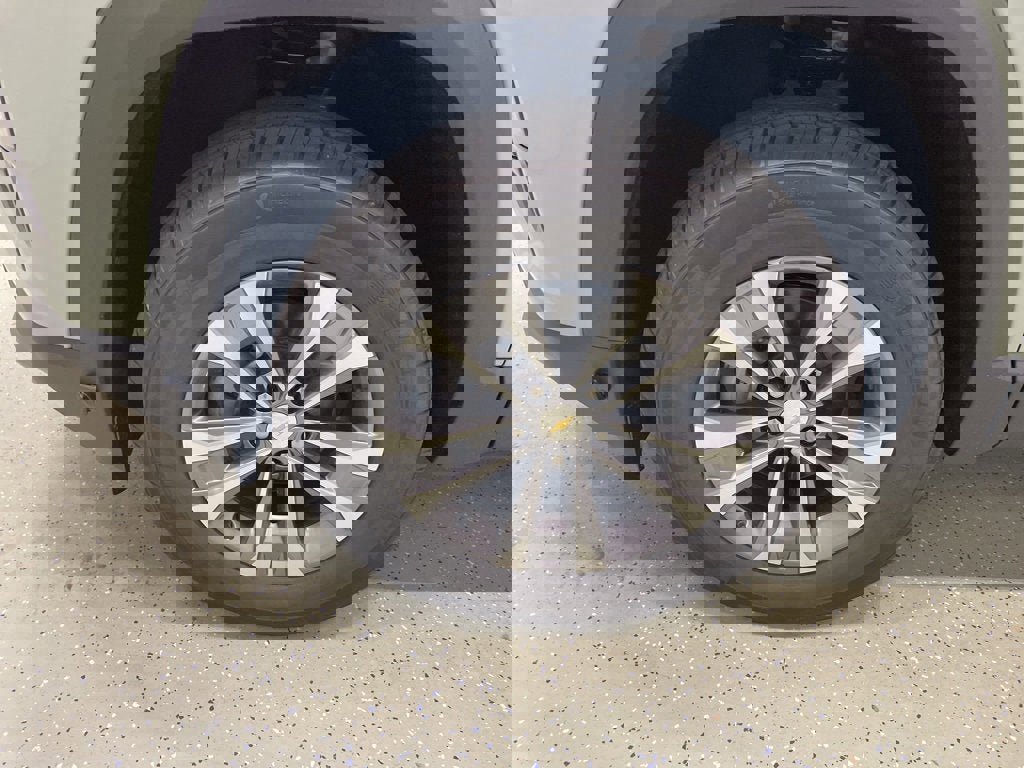 New 2026 Chevrolet Equinox LT w/ Safety and Technology Package image 9