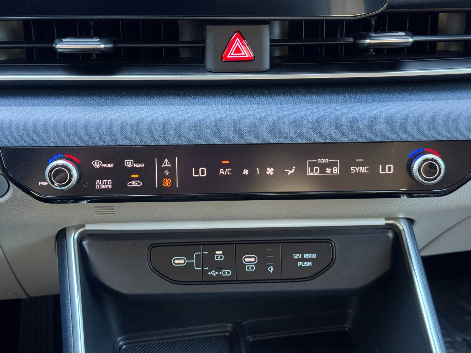 Used 2025 Kia Carnival SX FWD image 31