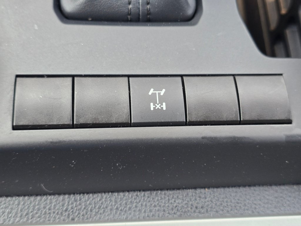 Used 2024 Toyota Tacoma TRD Off-Road AWD/4WD image 45