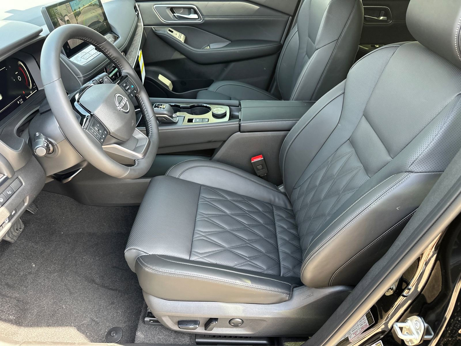 New 2026 Nissan Rogue Platinum w/ Tech Package image 7