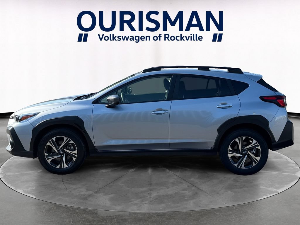 Used 2024 Subaru Crosstrek 2.0i Premium AWD/4WD image 3