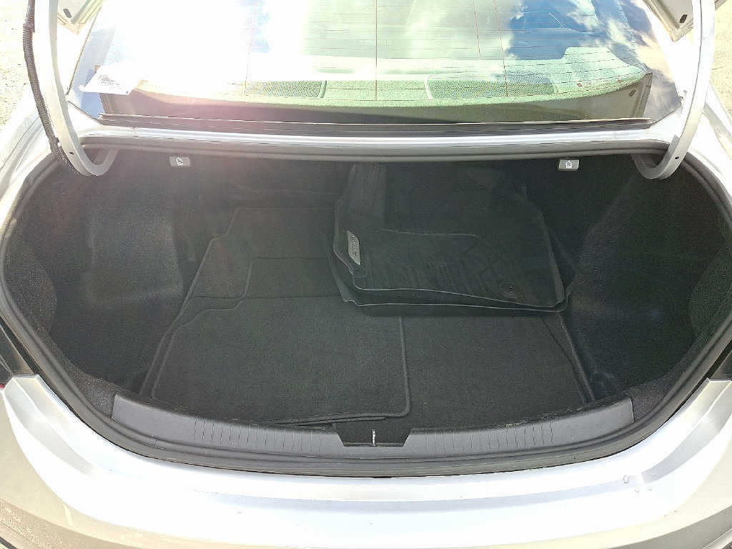 Certified 2020 Chevrolet Malibu Premier FWD image 31