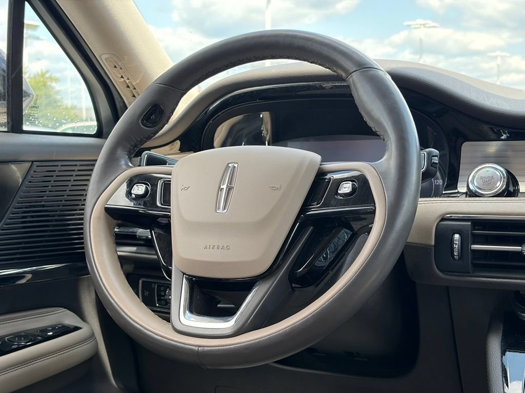 Used 2022 Lincoln Corsair AWD w/ Premium Package image 21