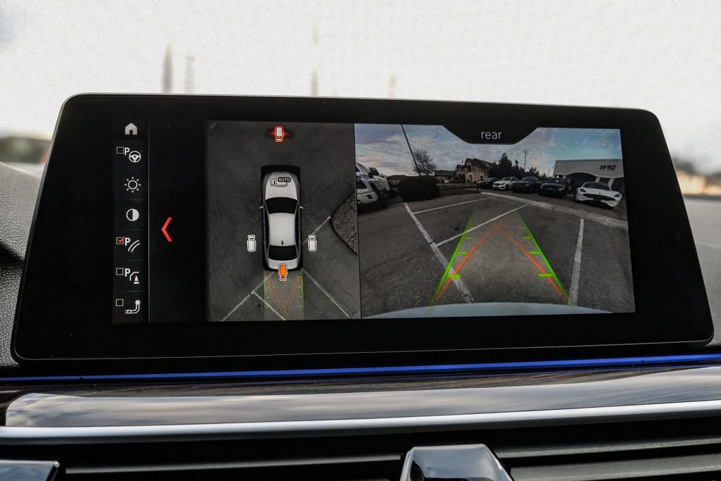 Used 2018 BMW 540i xDrive w/ M Sport Package image 20