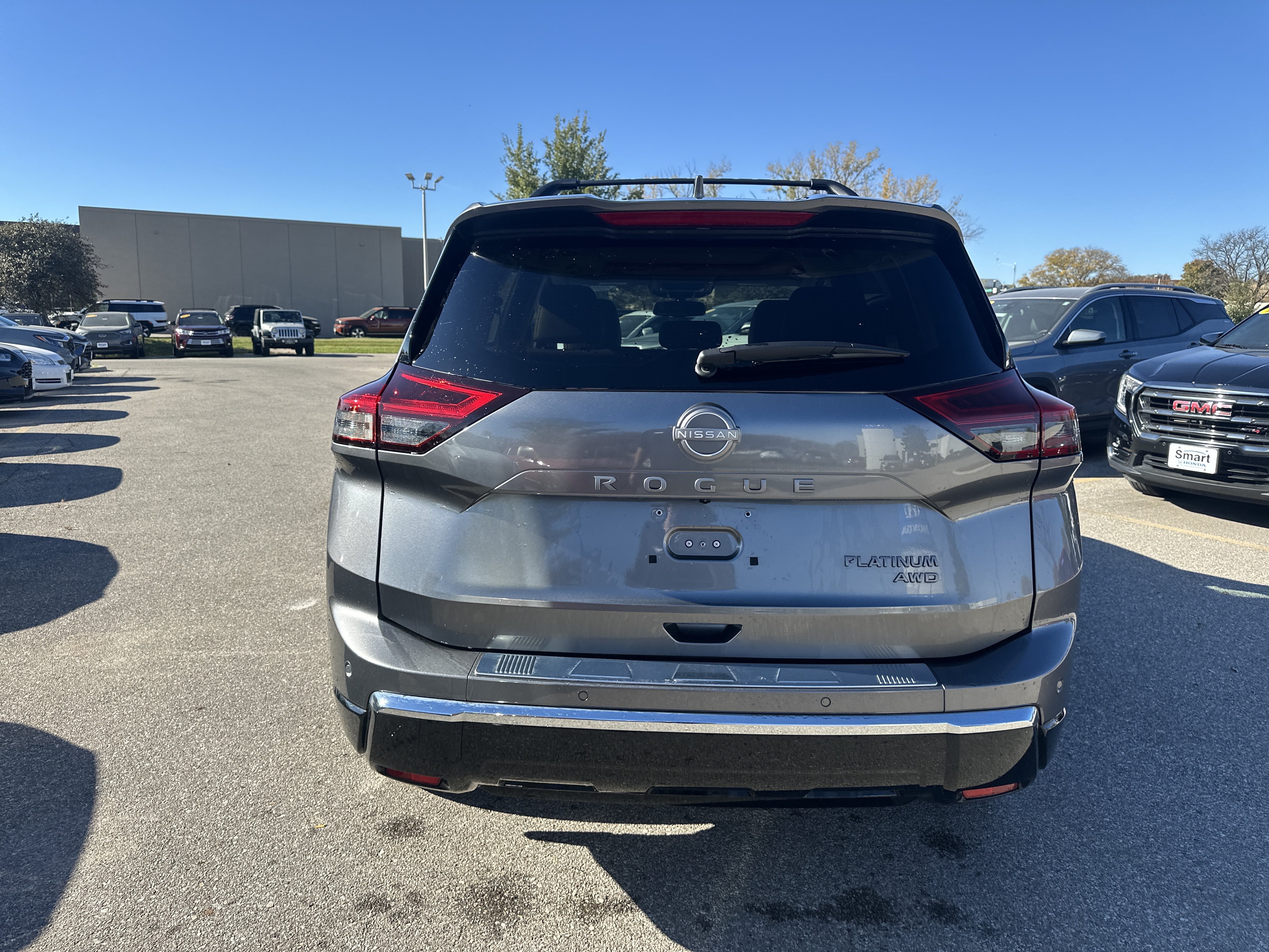 Used 2026 Nissan Rogue Platinum w/ Platinum Premium Package AWD/4WD image 9