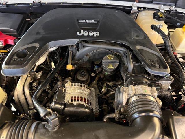 Used 2020 Jeep Gladiator Rubicon image 39