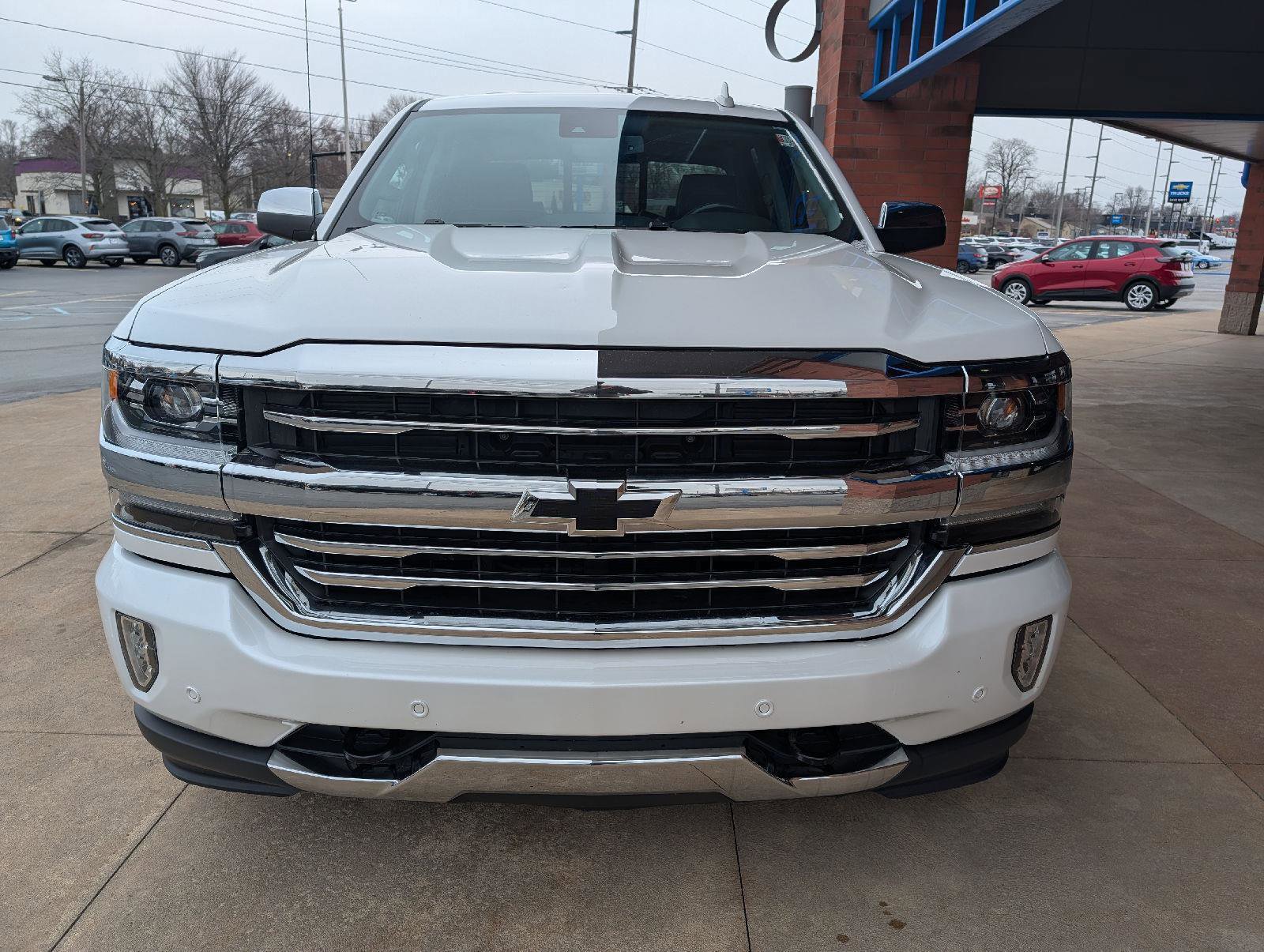 Used 2018 Chevrolet Silverado 1500 High Country image 2