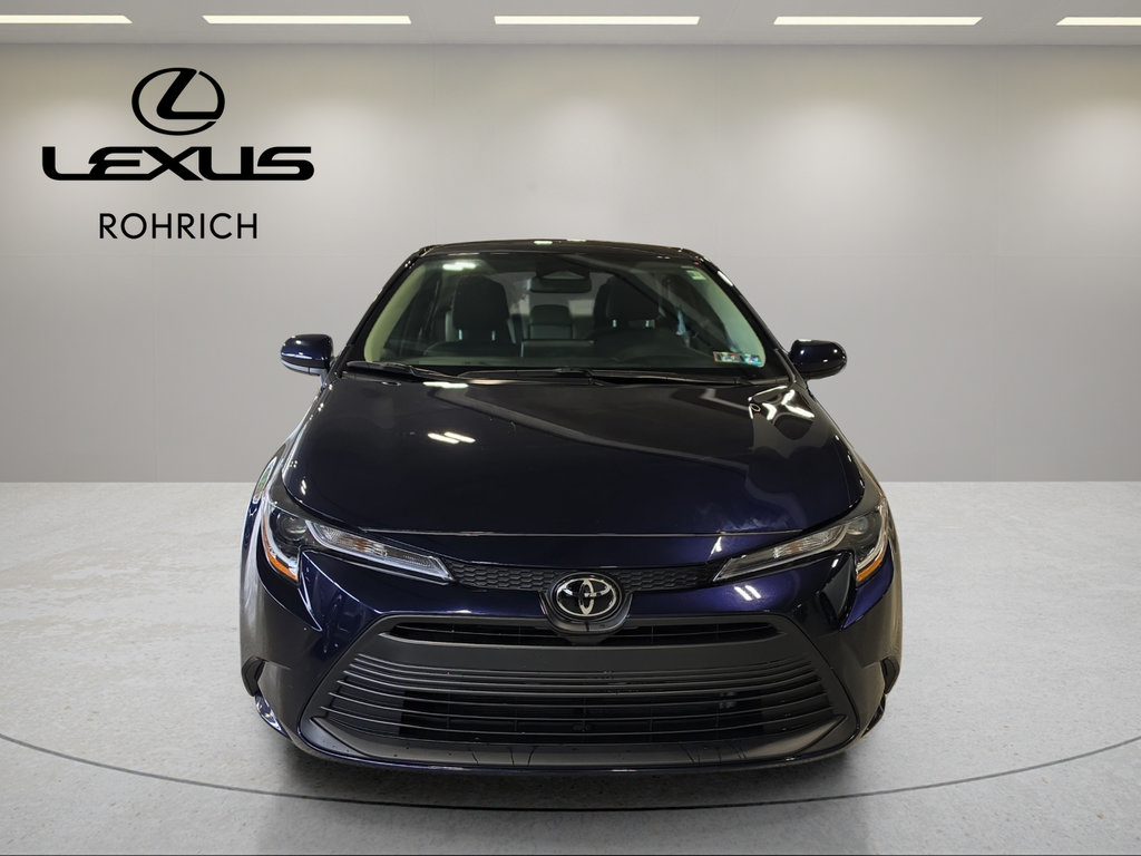 Used 2024 Toyota Corolla LE FWD image 2