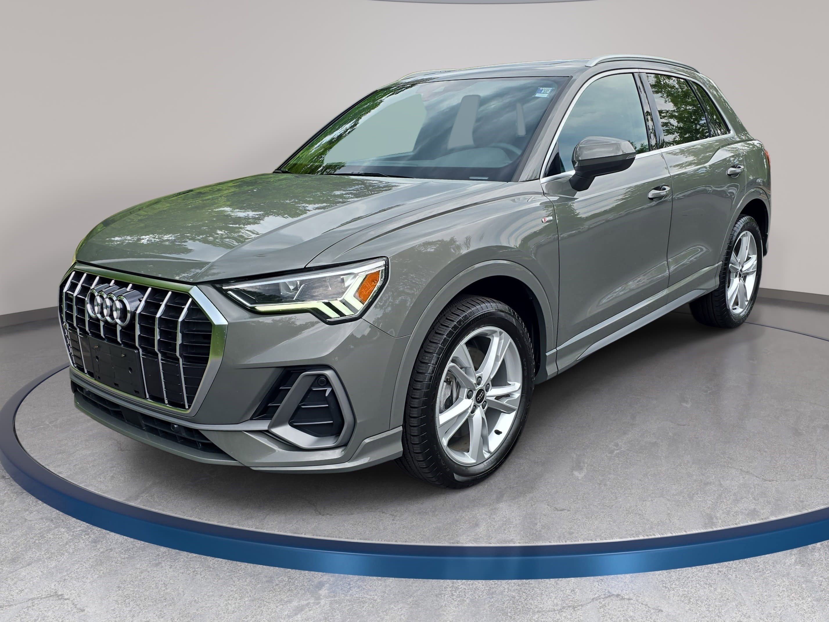 Used 2023 Audi Q3 2.0T Premium w/ Convenience Package AWD/4WD video 1