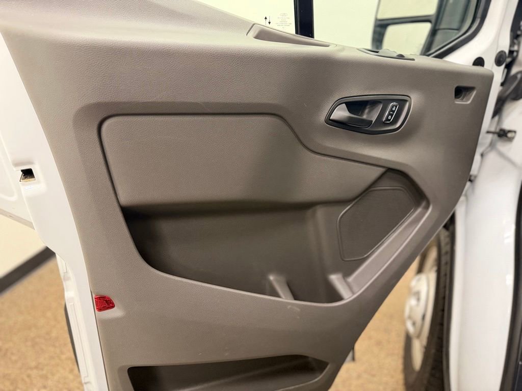 Used 2024 Ford Transit 250 Low Roof AWD w/ Exterior Upgrade Package image 8
