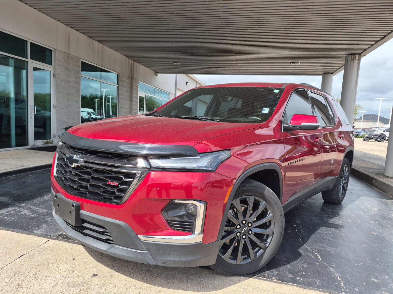 Used 2022 Chevrolet Traverse RS FWD image 1