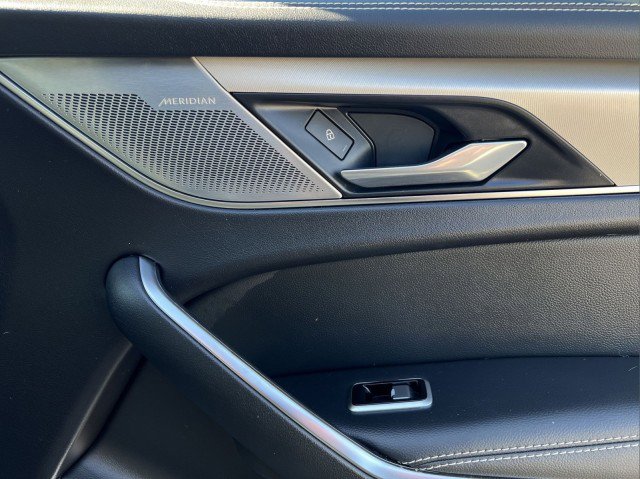 Used 2024 Jaguar F-PACE R-Dynamic S image 21