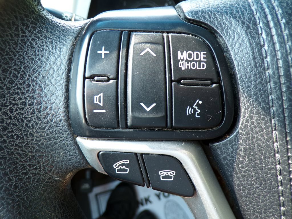 Used 2017 Toyota Sienna LE AWD/4WD image 28