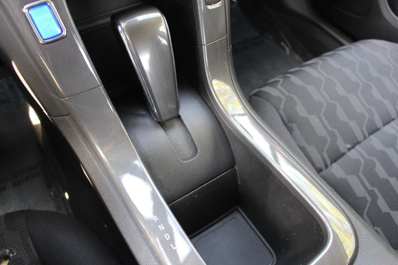 Used 2015 Chevrolet Volt FWD image 26