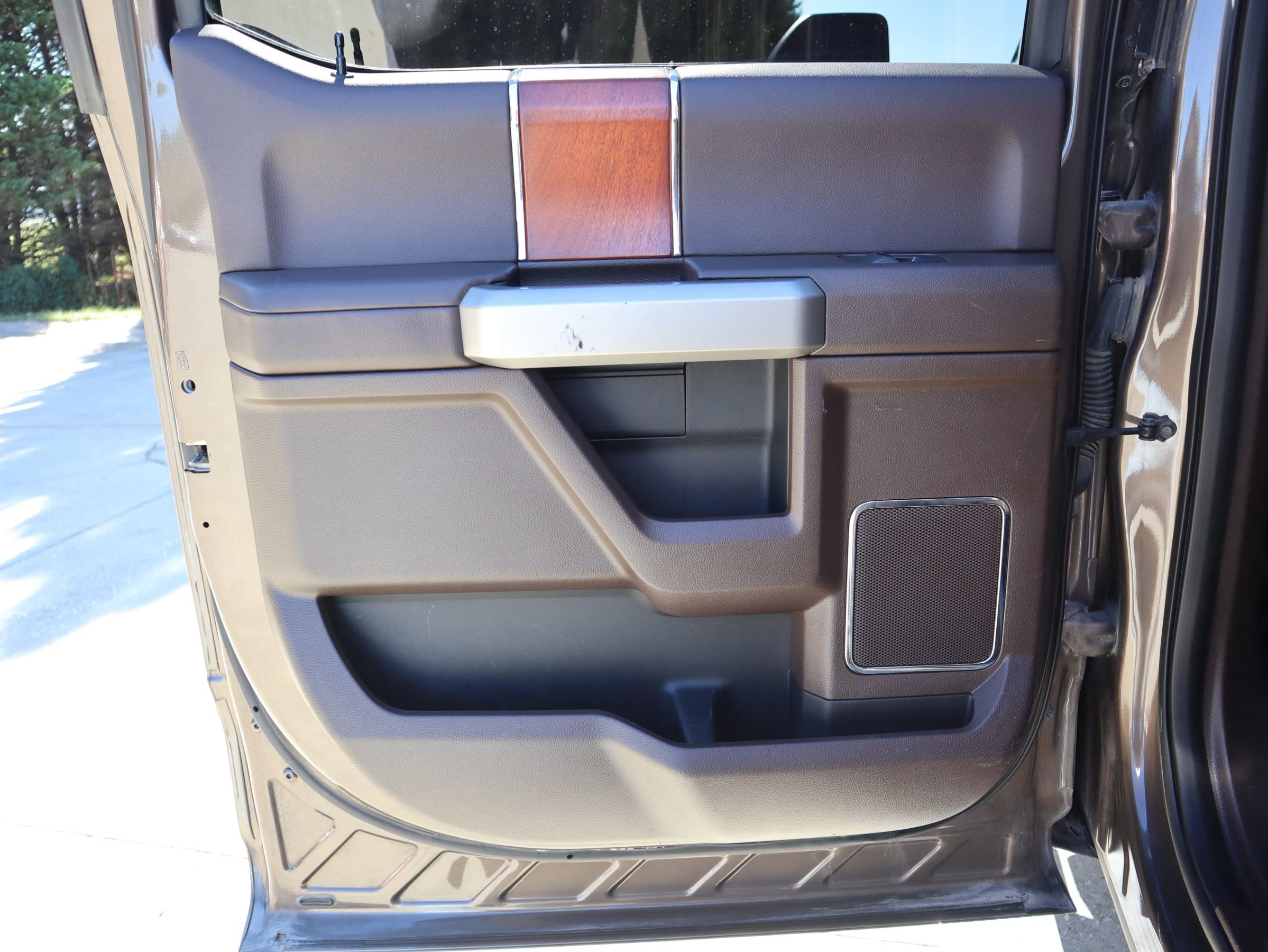 Used 2017 Ford F250 King Ranch w/ King Ranch Ultimate Package image 30