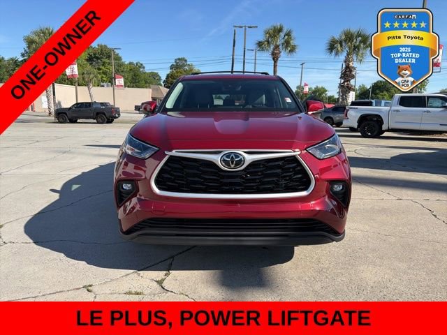 Used 2022 Toyota Highlander LE FWD image 2