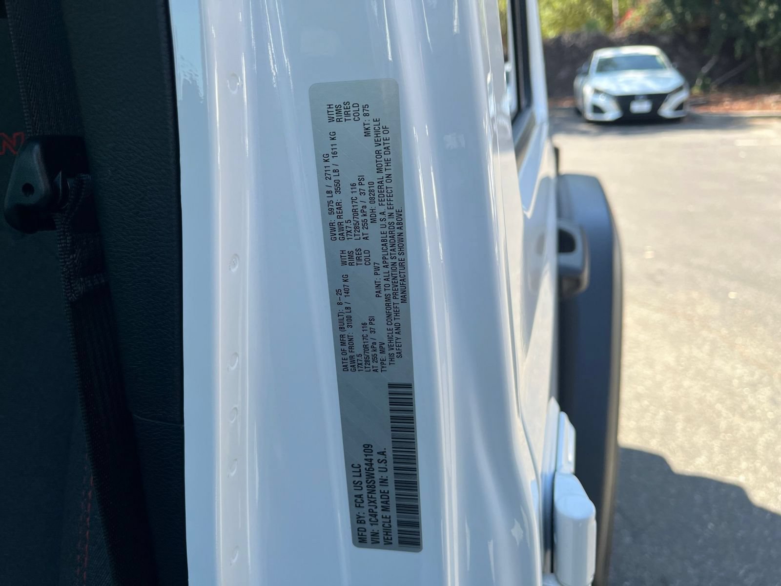 Used 2025 Jeep Wrangler Unlimited Rubicon AWD/4WD image 28