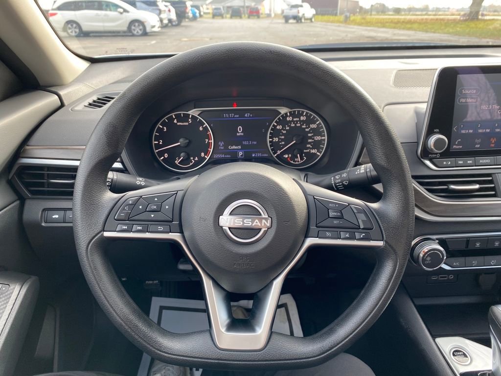 Used 2024 Nissan Altima 2.5 SV image 28