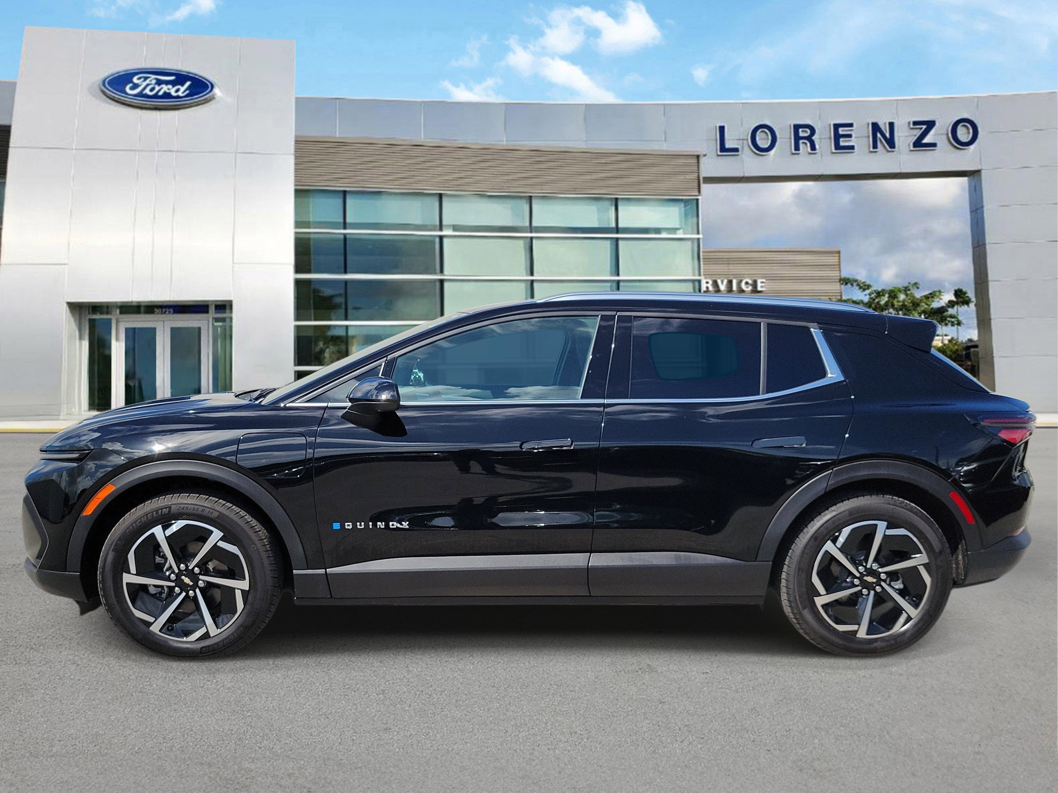 Used 2026 Chevrolet Equinox EV LT FWD image 8